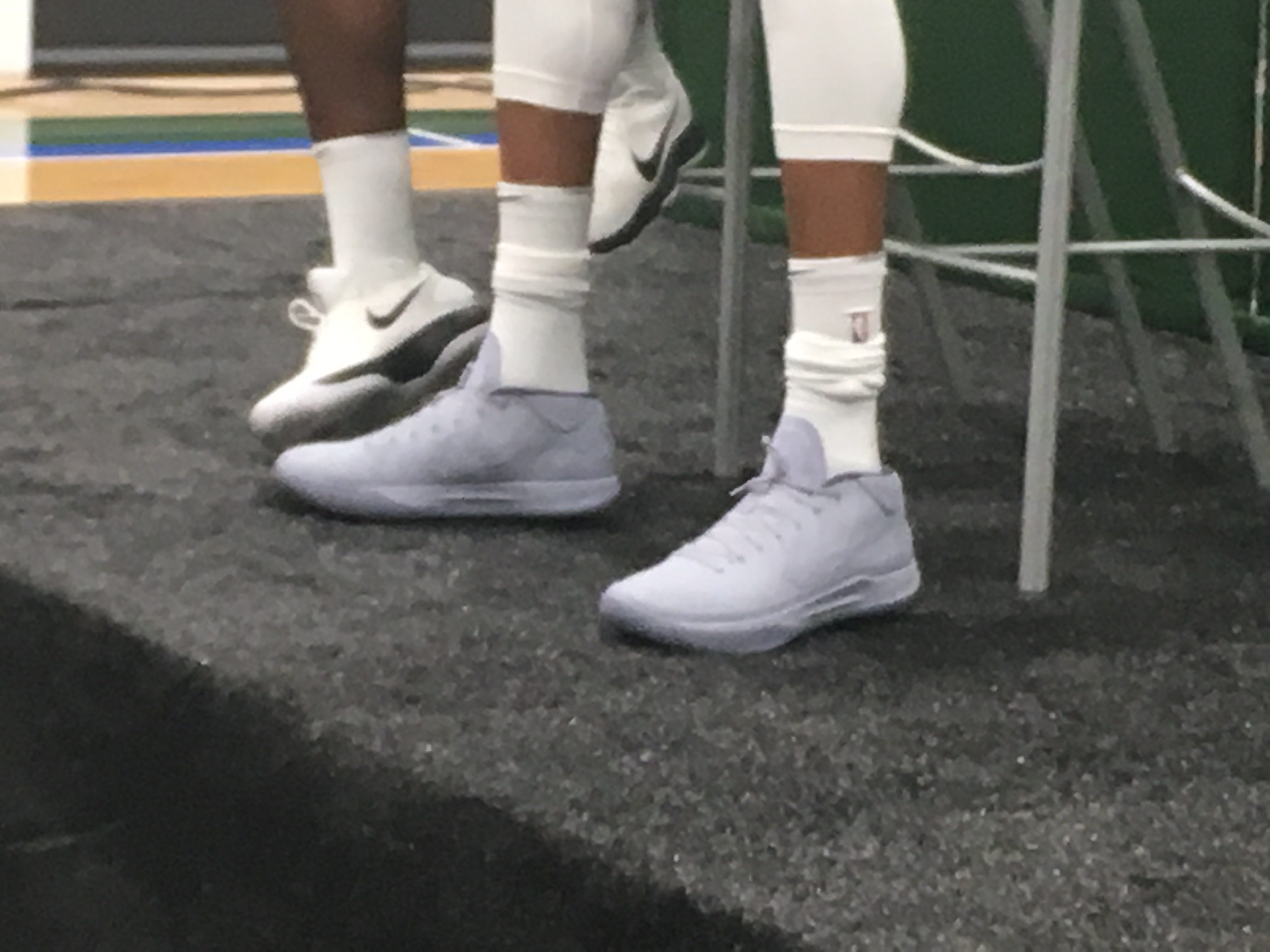 giannis antetokounmpo contract nike